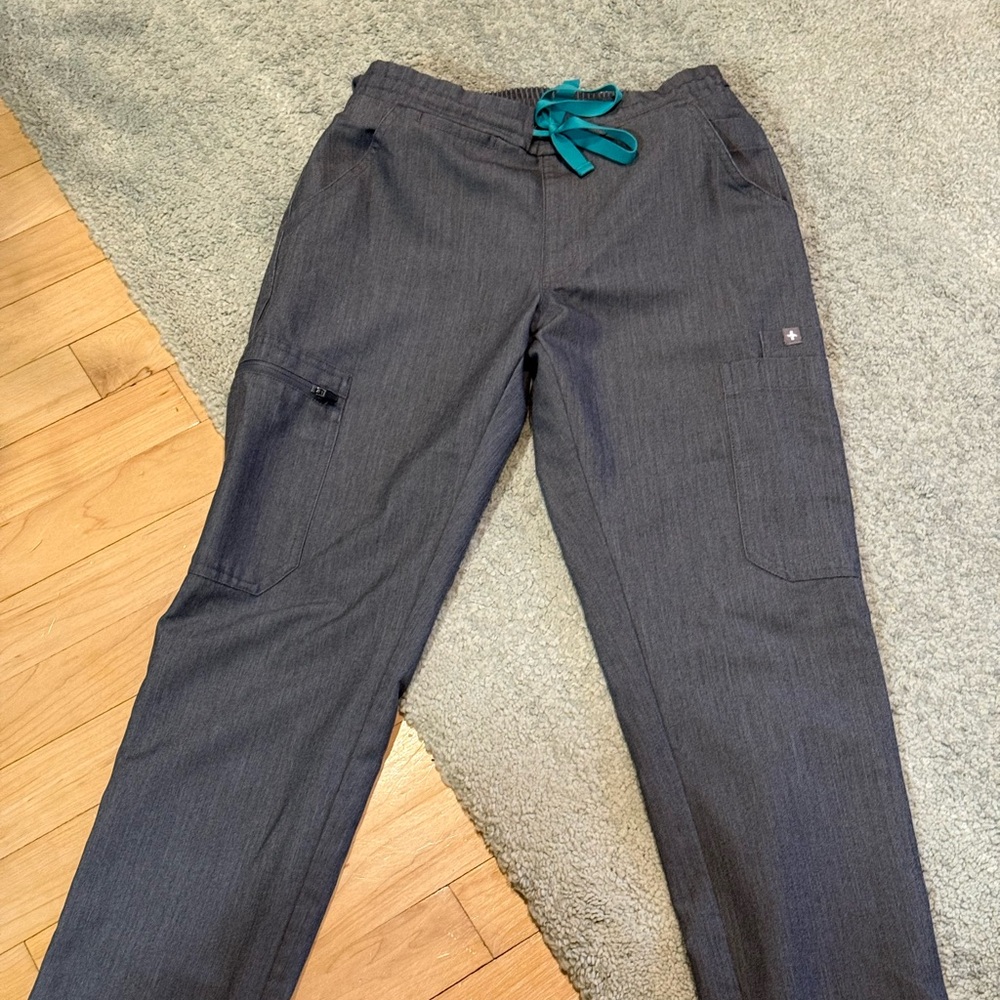 FIGS women’s XXS scrub pants